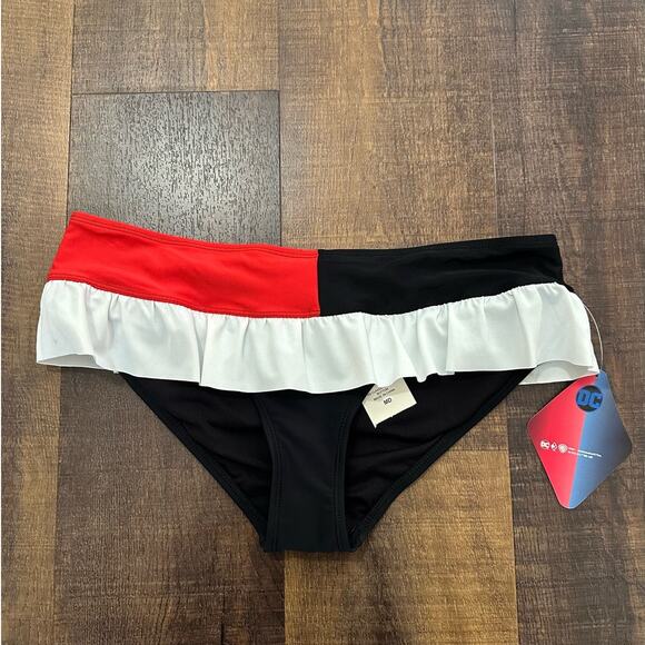 NWT DC Comics Harley Quinn Licensed Bikini Ruffled Swim Bottom Size Medium - Picture 1 of 9